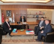 BALIKESİRLİ BAŞKANLARDAN HASAN CAN’A ZİYARET Balıkesir’in Havran Belediye Başkanı Emin Ersoy ve Burhaniye Belediye Başkanı