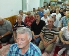 İlk Teravih Namazında Camiler Doldu Balıkesir’in Körfez ilçelerinde, dün akşam kılınan teravih namazında camiler doldu