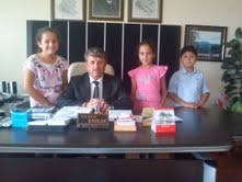 -GÖMEÇ DE İLKÖĞRETİM HAFTASI KUTLAMALARI Balıkesir’in Gömeç ilçesinde, Ahmet Tulun Himam İlkokulunda gerçekleştirilen İlköğretim Haftası