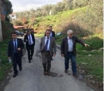 BAŞKAN KAMİL SAKA, SORUNLARI YERİNDE TESPİT EDİYOR.. Edremit Belediye Başkanı Kamil Saka, yaşanan sorunları ve yürütülen çalışmaları