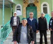 BURHANİYE’DE HÜRRİYET MAHALLESİ SAKİNLERİ İMAM İSTİYOR Balıkesir’in Burhaniye ilçesinde, Hürriyet Mahallesi cami imamı Şaban Aygördü’nün 5