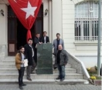 ÜNLÜ ŞAİRİN ŞİİRİNİN YAZILI OLDUĞU MERMER HAVRAN’IN EN GÖZDE YERİNE KONULACAK Havran Belediye Başkanı Emin Ersoy, ünlü şair Halil Soyuer’in ‘Havran’ım’