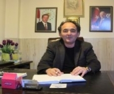 Başkanlık sisteminin seçmenler tarafından oylanacağı referandum sürecinde, AK Parti Edremit