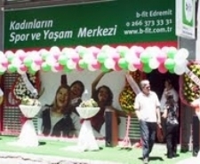 EDREMİTLİ KADINLARA SPOR VE YAŞAM MERKEZİ Ülke genelinde yüzlerce şubesi bulunan ve kadınlara yönelik hizmet veren