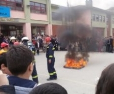 Balıkesir’in Edremit İlçesi 75. Yıl Ortaokulunda Sivil Savunma yangın ve