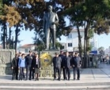 AYVALIK PTT’DE 173. YILDÖNÜMÜ KUTLAMASI Balıkesir’in Ayvalık ilçesinde, yıllardır aynı binada hizmet veren PTT Müdürlüğü,