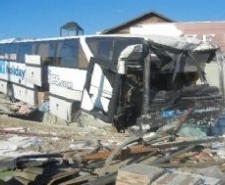 Edremit’te tur otobüsü faciası: 2 ölü Edremit ilçesinde meydana gelen trafik kazasında iki kişi ölü, beş