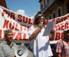 Sivas olaylarının 20. yılı nedeniyle bir basın açıklaması yapan Balıkesir’in