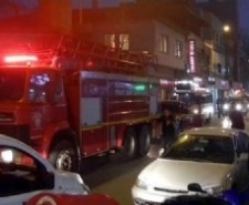 Edremit ilçesinde, Çayiçi Caddesi'ni duman kaplaması itfaiyeyi alarma geçirdi.