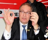 CHP Genel Başkan Yardımcısı Faik Öztrak, kabinedeki revizyon ile ilgili,