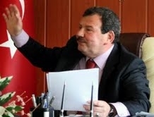 Edremit Belediyesi Hamidiye Mahallesi sakinleri ile gerçekleştirdiği 18 uygulaması toplantısı
