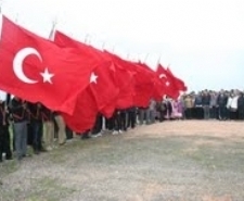 -AYVALIK’TA NEVRUZ ATEŞİ Balıkesir’in Ayvalık ilçesinde, Tabiatın uyanışının ve baharın gelişinin müjdecisi olan