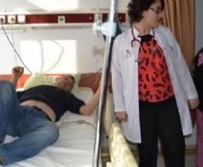 6 KİŞİ SOBADAN SIZAN GAZLA ZEHİRLENDİ Ayvalık ilçesinin Küçükköy Mahallesinde sobadan sızan karbon monoksit gazı 6