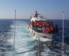 MOTOR YATTA 131 KAÇAK YAKALANDI Çanakkale’nin Ayvacık İlçesi Sivrice Koyu Midilli Adası arasında görevli Sahil