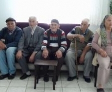 PROTOKOL YAŞLILARIN ELİNİ ÖPTÜ HAYIR DUALARINI ALDI Havran Kaymakamı Yasin Öztürk, Havran Belediye Başkanı Emin Ersoy ,Havran