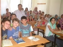 YAZ KUR’AN KURSLARI BAŞLADI Balıkesir’in Burhaniye ilçesinde, Yaz Kur’an Kursları başlarken, çocuklar camileri ve
