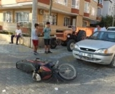 BURHANİYE’DE MOTOR KAZALARINA TEPKİ Balıkesir’in Burhaniye ilçesinde, sık sık yaşanan motor kazaları vatandaşların tepkisine