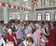 EDREMİT ZEYTİNLİ MAHALLESİ HZ.ÖMER CAMİİ AÇILIŞI YAPILDI Edremit’e bağlı Zeytinli Mahallesi Havuzlu site mevkiinde yapımı tamamlanan Hz