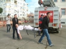 Balıkesir’in Burhaniye ilçesinde, Atatürk Anadolu Sağlık Meslek Lisesi’nde düzenlenen deprem