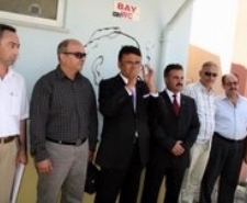 Kamu- sen ilginç eylemleri ile dikkate çekiyordu..Petek’i de hemşireleri küçük