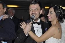 TRT SANATÇILARI BU DÜĞÜNDE BULUŞTU Alemizade İlköğretim Okulu emekli öğretmenlerinden Halit Korkmaz ve İstiklal İlköğretim