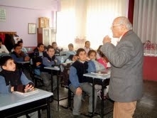 AYVALIK’TA YILLAR SONRA KAR KEYFİ Balıkesir’in Ayvalık ilçesinde 33 yıl sonra ilk kez 1998 yılında
