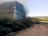 SAMAN DEPOSU SABAH KADAR YANDI avran Eğmir Mahallesinde çiftlikte saman deposunda başlayan yangın sabahın ilk