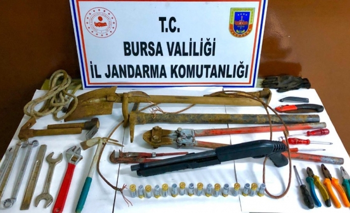  Bursa'da Jandarma Ekipleri, Yol Uygulamasında 'dur' İhtarina Uymayarak Kaçan
