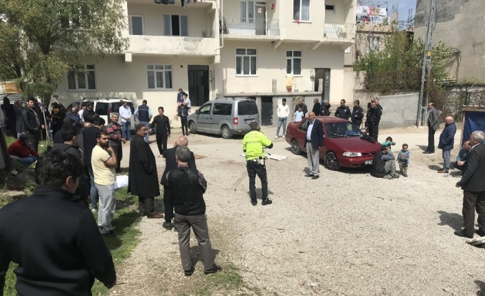 Bursa’da amcasının kullandığı geri geri gelen aracın altında kalan 1