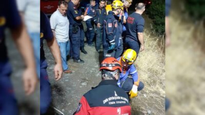  İzmir’in Balçova İlçesinde Otomobilin 200 Metrelik Uçuruma Yuvarlandı. Kazada