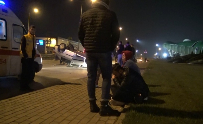  Bursa’da Eve Giderken Direksiyon Hakimiyetini Kaybeden Bir Genç Otomobili