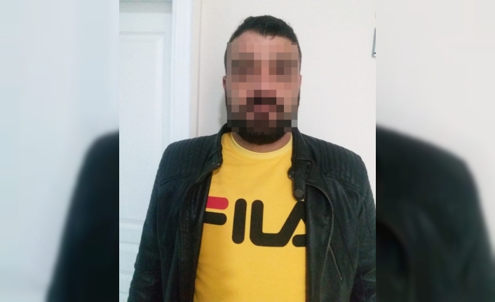  İzmir'in Menemen İlçesinde 25 Farklı Suç Dosyası Bulunan "tokatçı