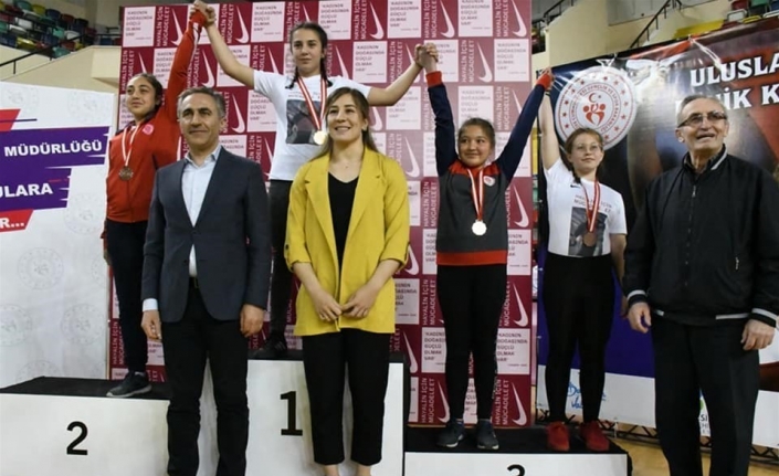 Balıkesirli Dünya Şampiyonu Yasemin Adar adına 2.Uluslararası Yasemin Adar Güreş