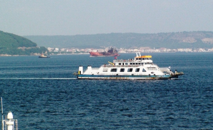  Yanarak Kullanılamaz Hale Gelen Gemiyi Çeken Römorkör 36 Millik