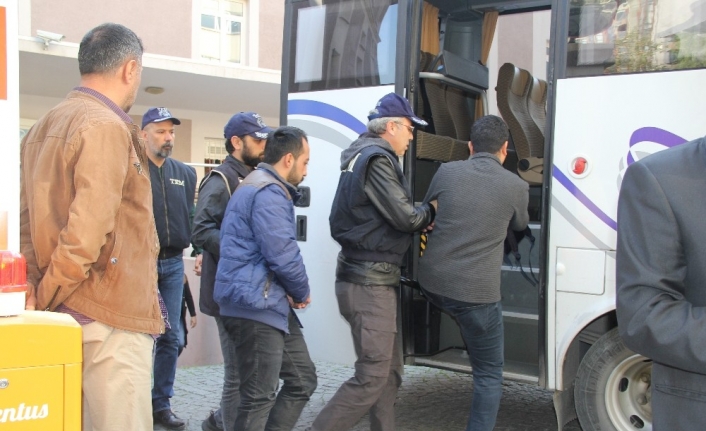  İzmir Merkezli 44 İlde Düzenlenen Fetö'nün Tsk Yapılanmasına Yönelik