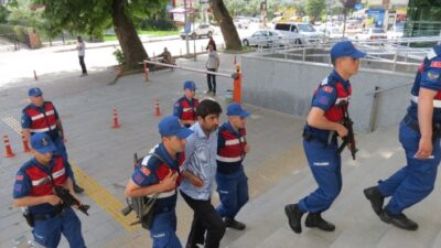  Bursa'da İftar Sofrasında Ailesinin 4 Ferdini Tabanca İle Öldüren