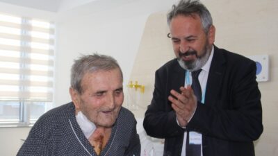 Bursa’da 90 yaşına girdiği gün özel bir hastanede başarılı bir