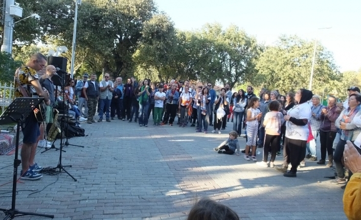  Balıkesir'in Burhaniye İlçesinde, Ören-adramytteion Derneği’nin Organize Ettiği 1.adramytteion Festivali,