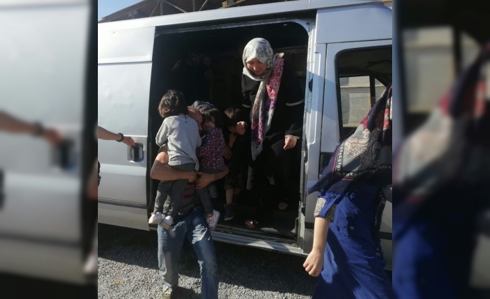  Balıkesir'in Ayvalık İlçesinde 44 Düzensiz Göçmen Jandarma Tarafından Yakalandı.