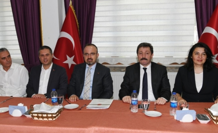  Ak Parti Grup Başkanvekili Ve Çanakkale Milletvekili Bülent Turan