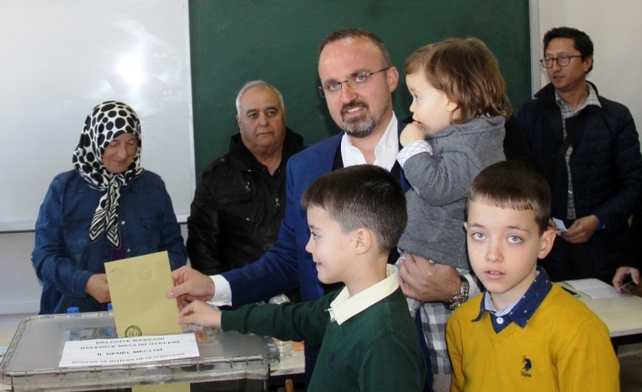 Çanakkale’de, AK Parti Grup Başkanvekili ve Çanakkale Milletvekili Av. Bülent