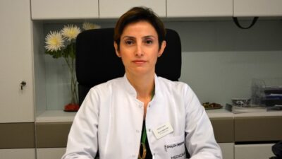 Kanser tedavilerinde geliştirilen akılı ilaçların hastalara umut olduğunu belirten Tıbbi