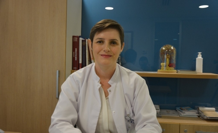  Deri Hastalıkları Uzmanı Dr. Gülçin Ayar, Cilde İyi Bakarak