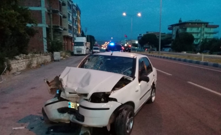  İzmir’in Aliağa İlçesinde 3 Aracın Karıştığı Trafik Kazasında 2
