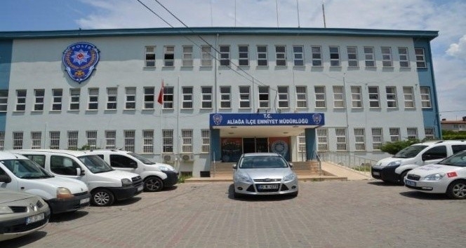  İzmir’in Aliağa İlçesinde, İş Yerinden Hırsız Yaptığı İddia Edilen