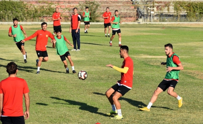  Aliağaspor Fk’da Takımın Başına Getirilen Teknik Sorumlu Mustafa Bahadır,