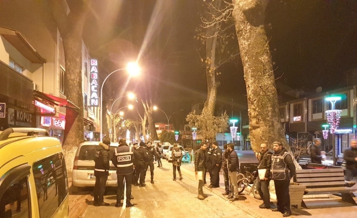 Bursa'da Alkollü Mekanlarda Çaliştiklari Tespit Edilen 10 Yabancı Uyruklu Kadından