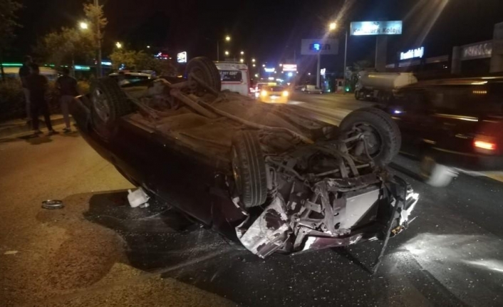İzmir’in Karabağlar İlçesinde Otomobili İle Takla Atan Şahis, Otomobili Doğrultulurken
