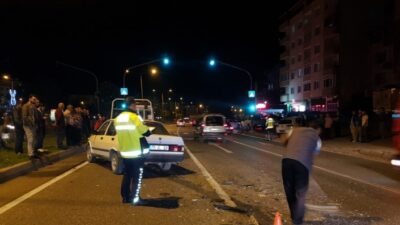  Bursa Yalova Karayolu Üzerinde Meydana Gelen Trafik Kazasında Bir