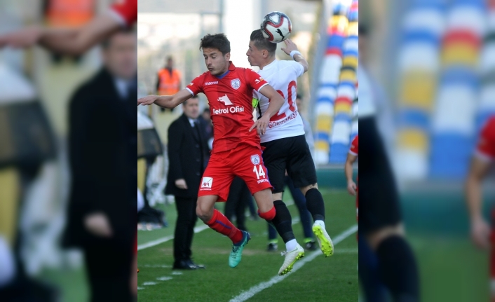 Spor Toto 1. Lig’de ilk 6 yarışı veren Altınordu, 33.
